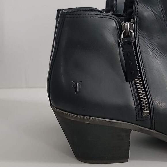 Frye Judith Black Leather Double Zip Ankle Boots - Picture 7 of 10